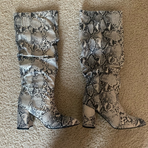 Miss Lola Shoes - NWT Snake Skin Boots